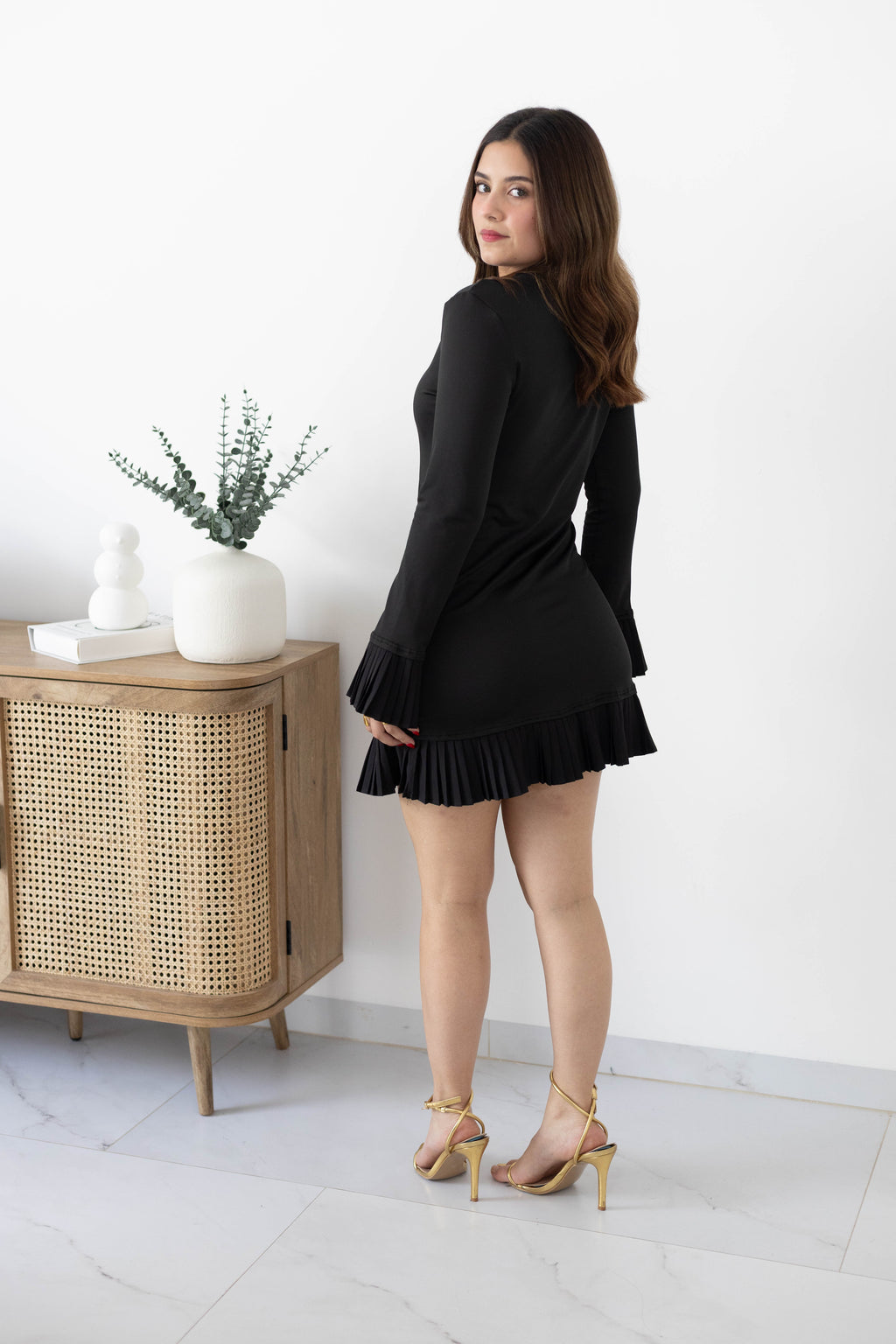 Vestido negro tablas