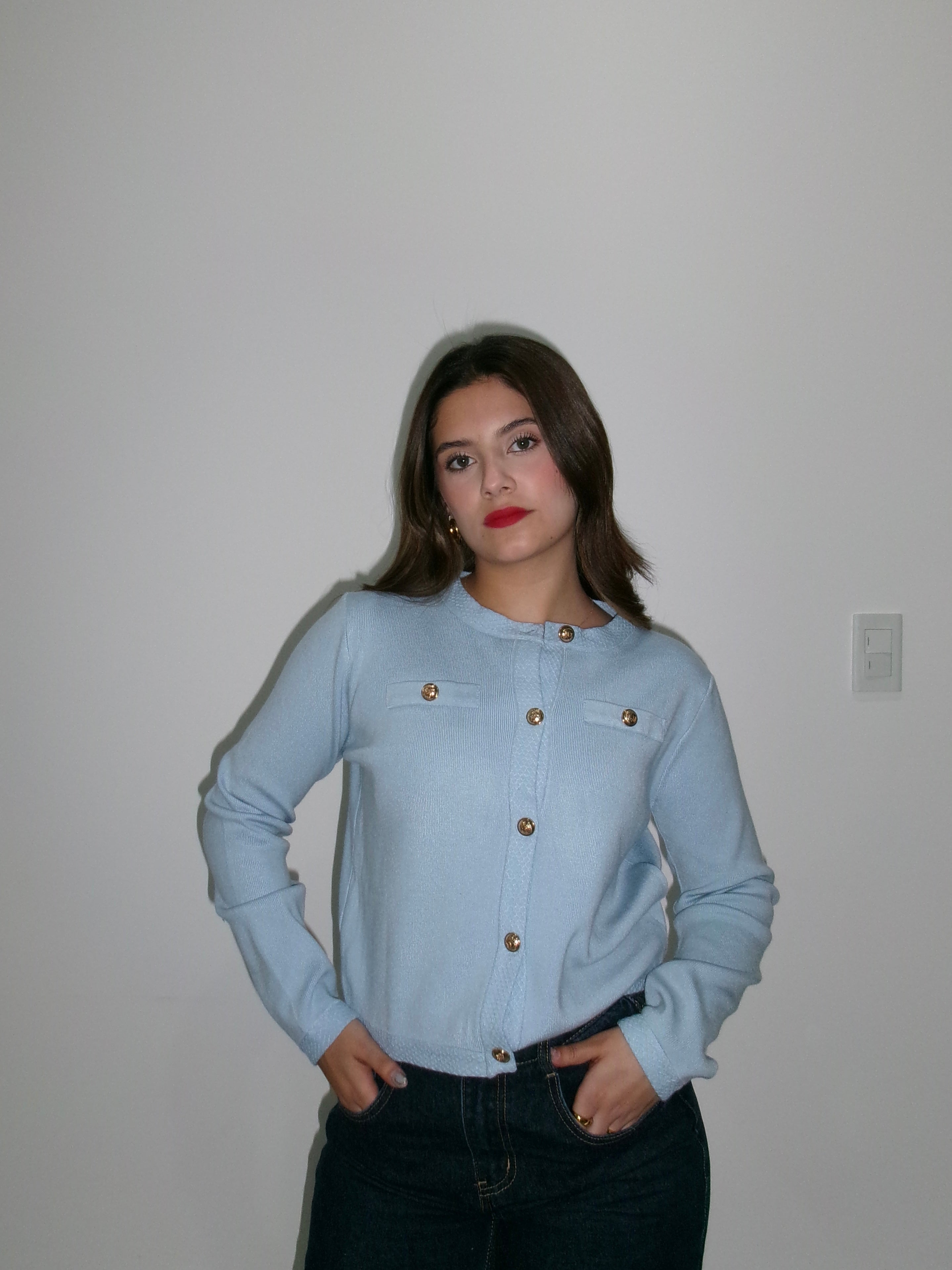 Suéter botón dorado