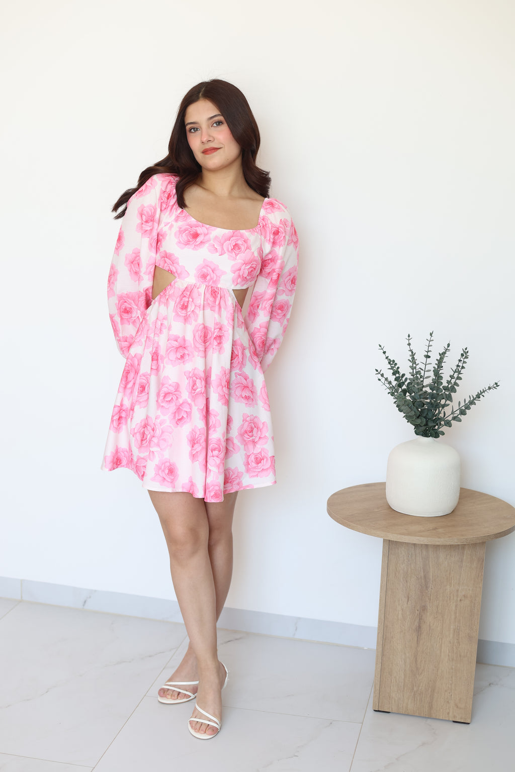 Vestido corto rosas