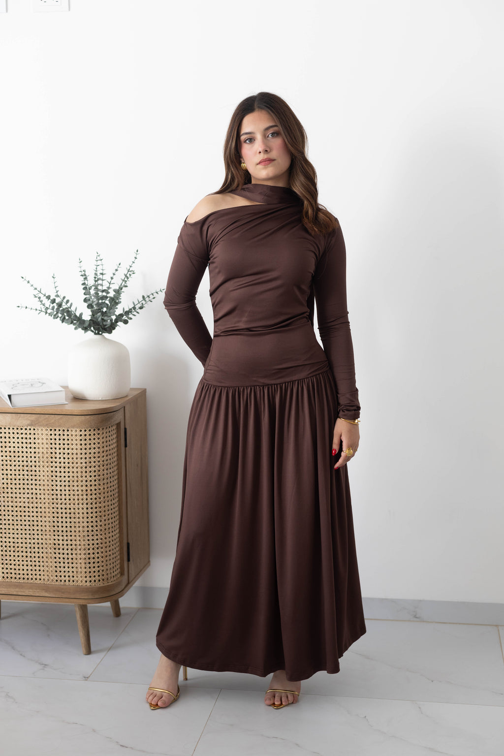 Vestido corbatín manga larga