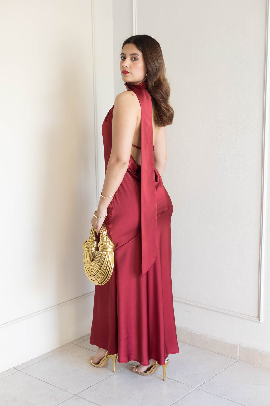 Vestido satin corbatín