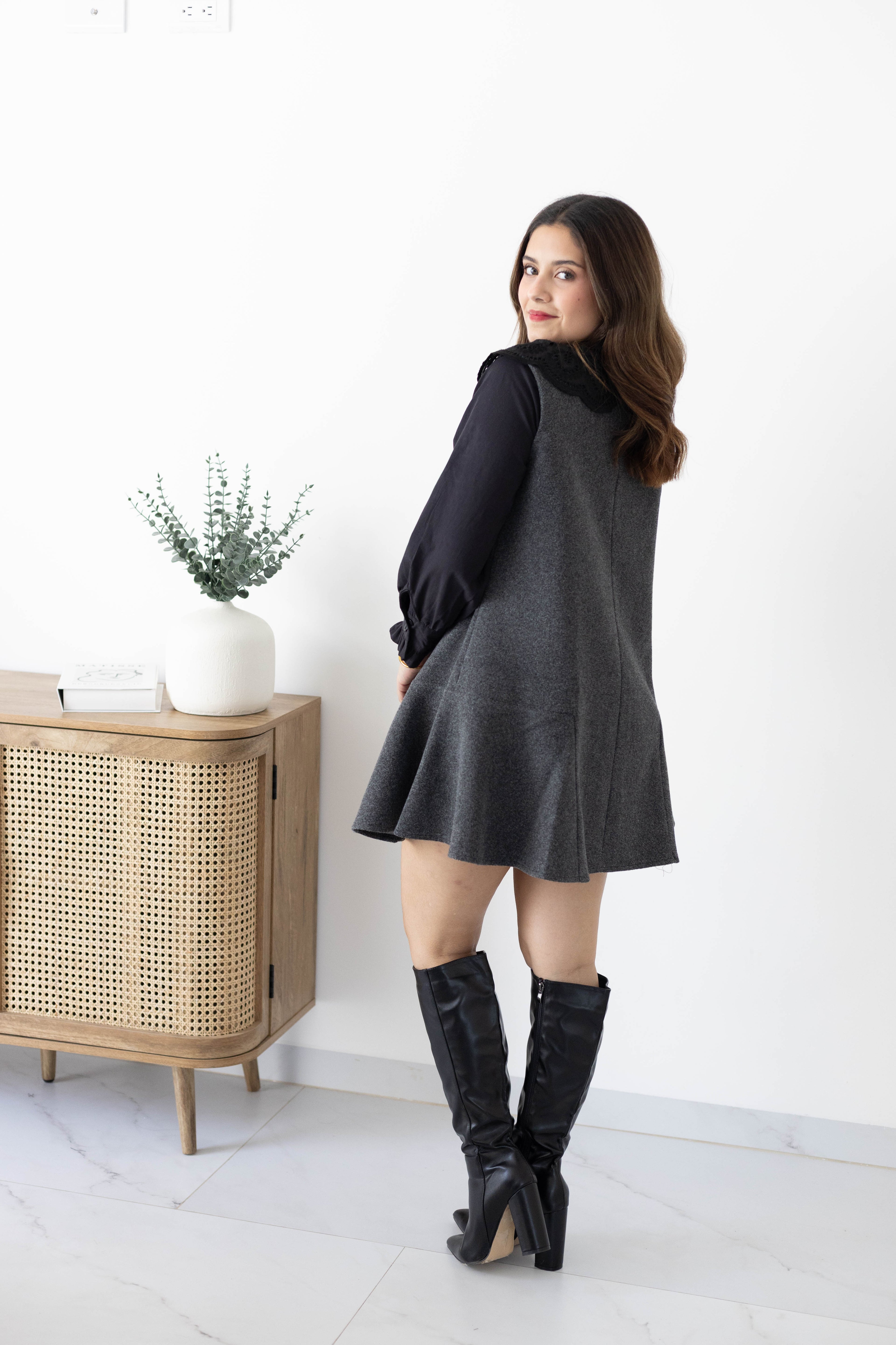 Vestido gris botones