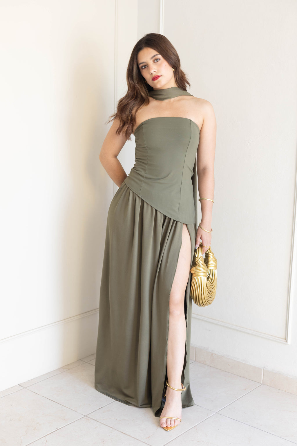 Vestido verde olivo cobratín