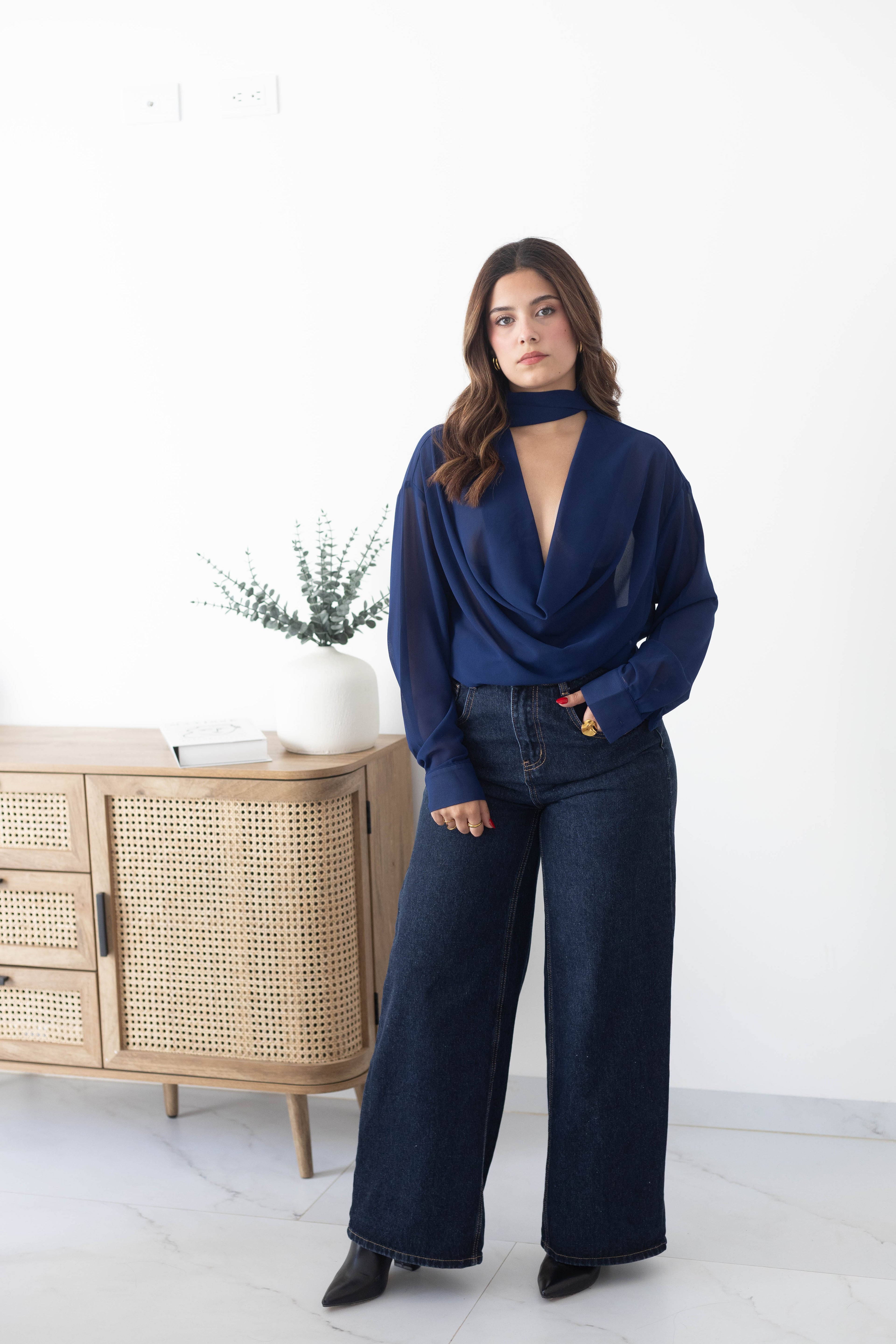 Blusa de chifón corbatín