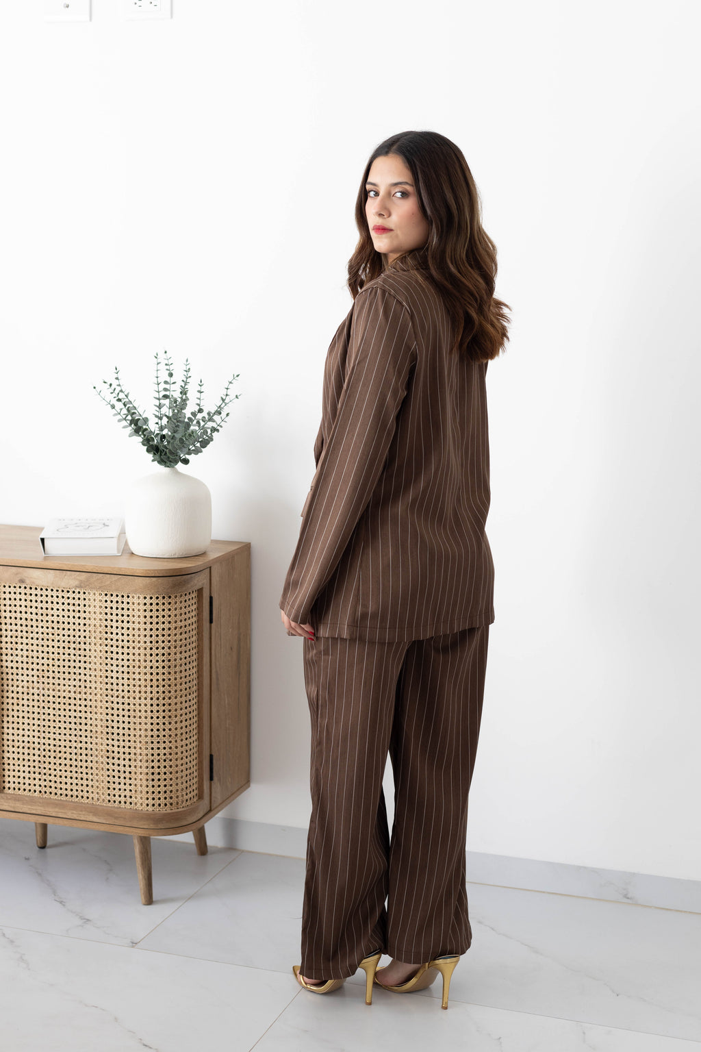 Conjunto 2pz café rayas sastre