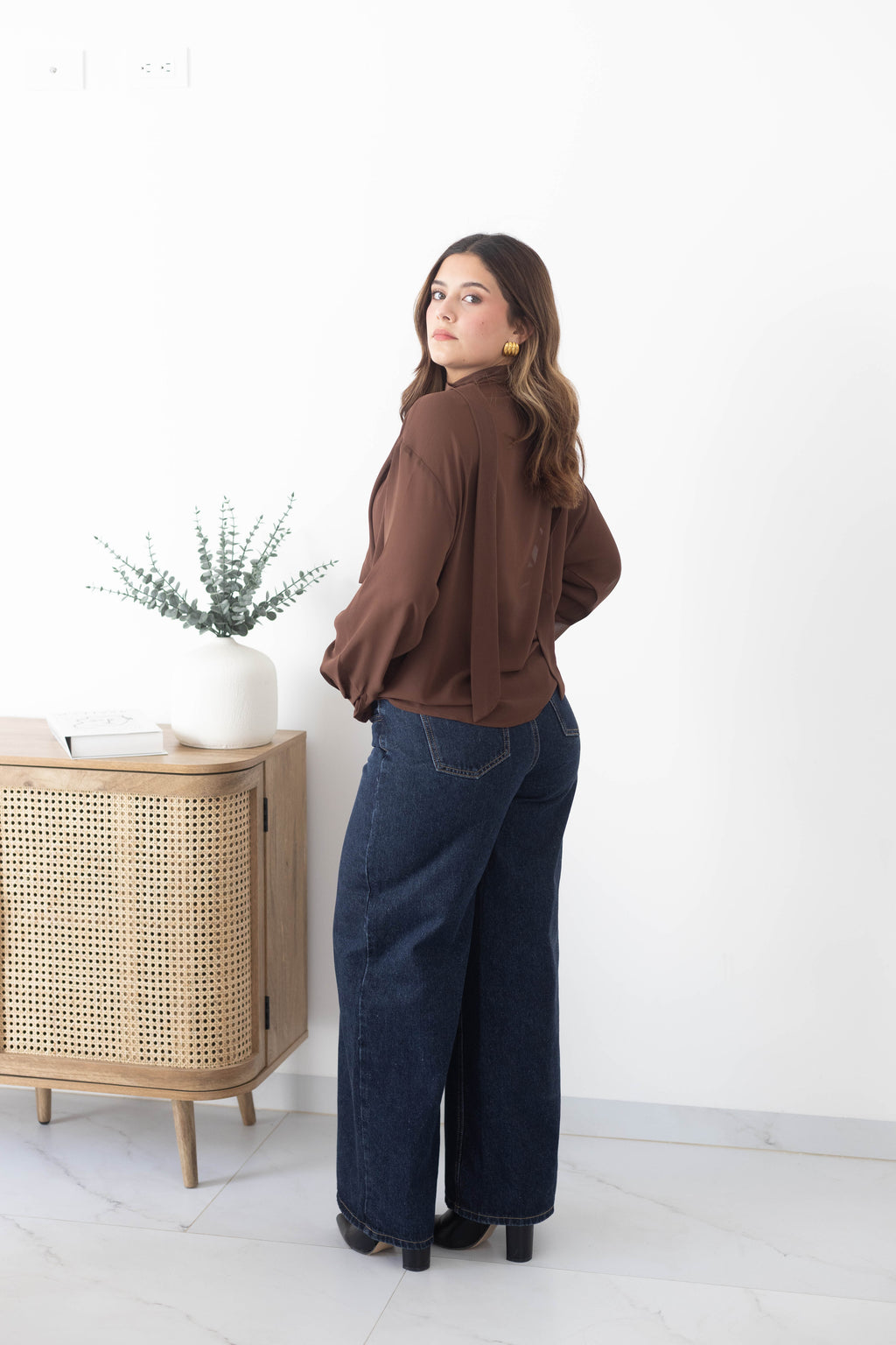 Blusa de chifón corbatín