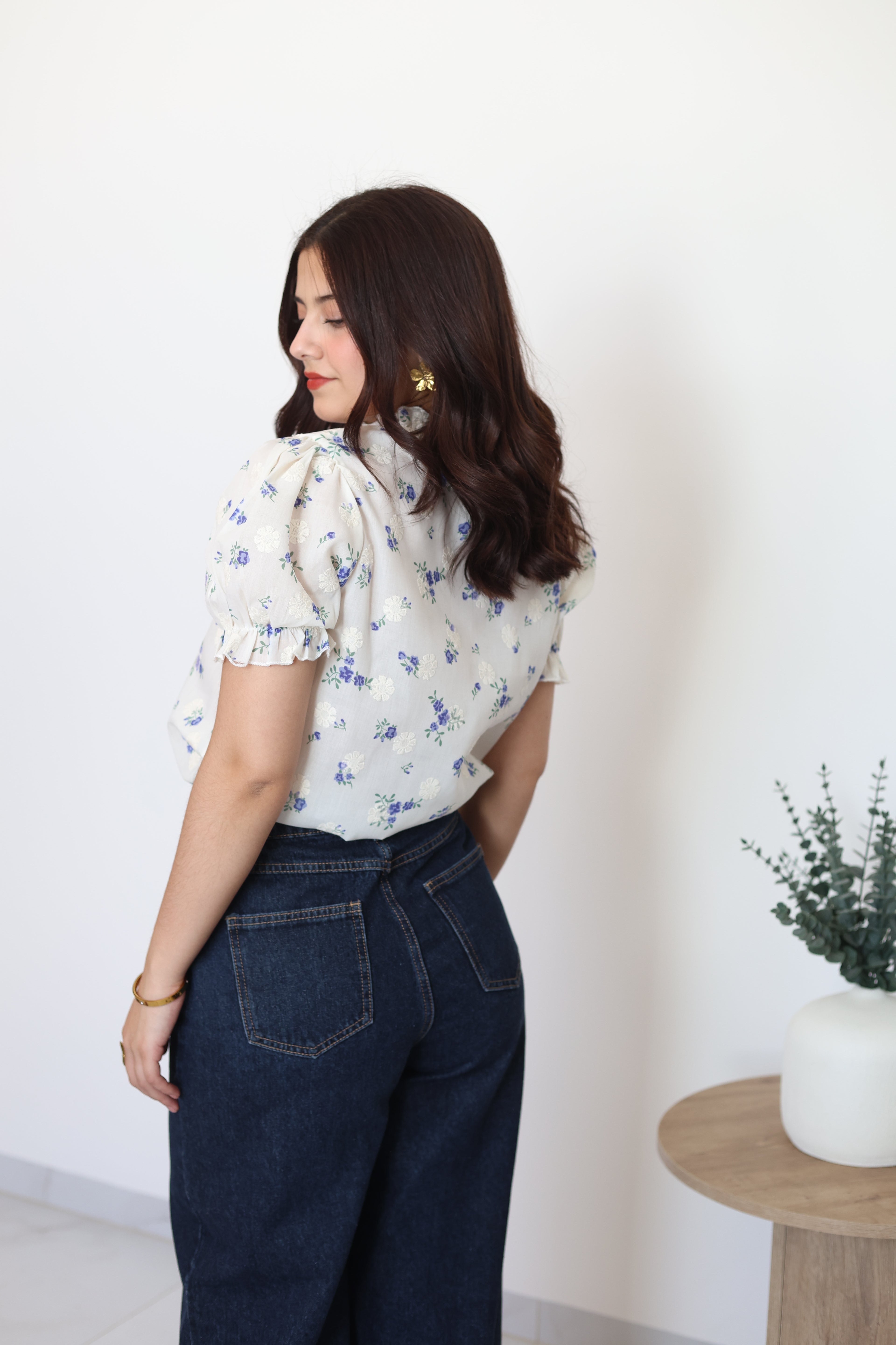 Blusa bordada azul