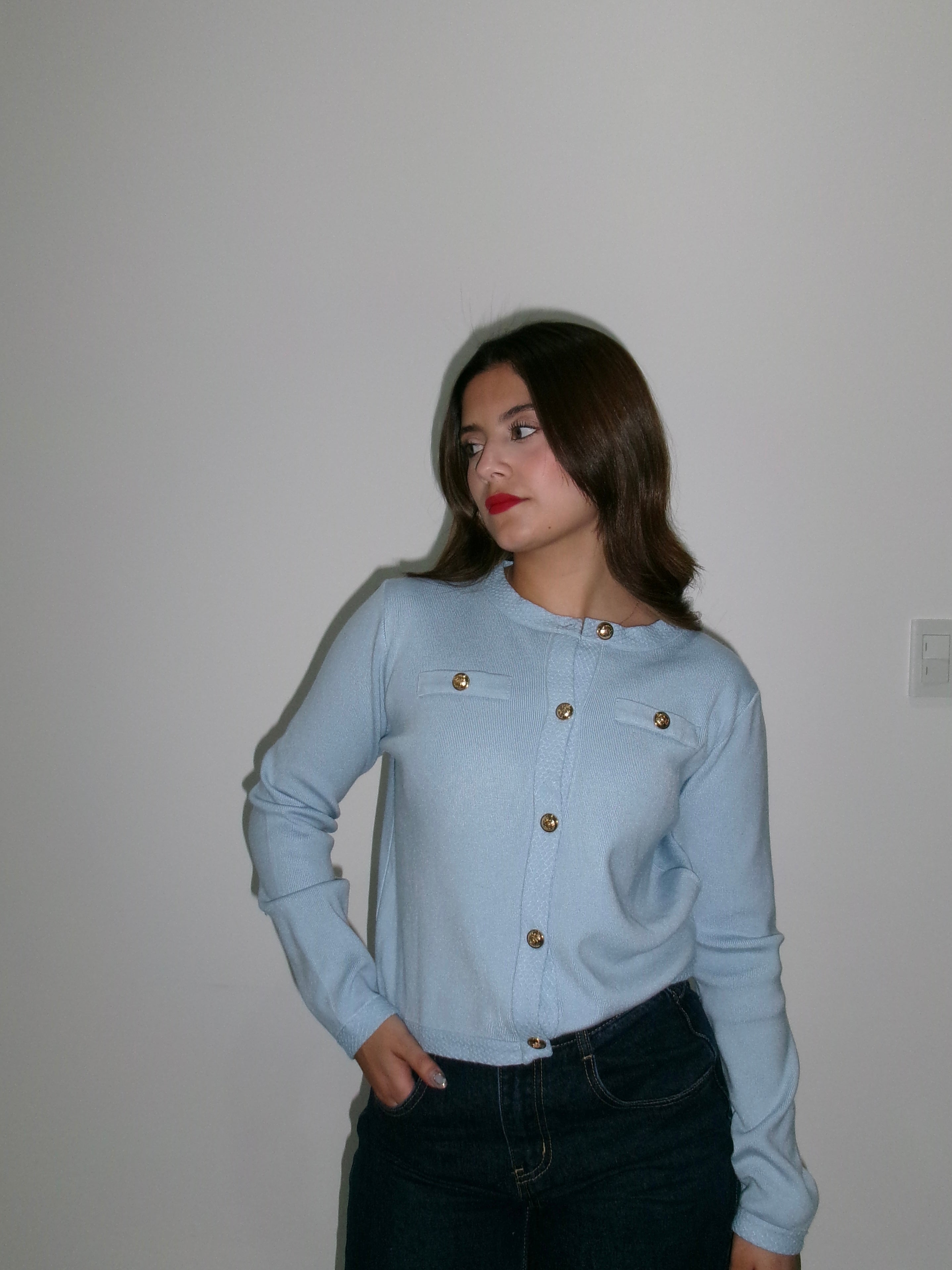 Suéter botón dorado