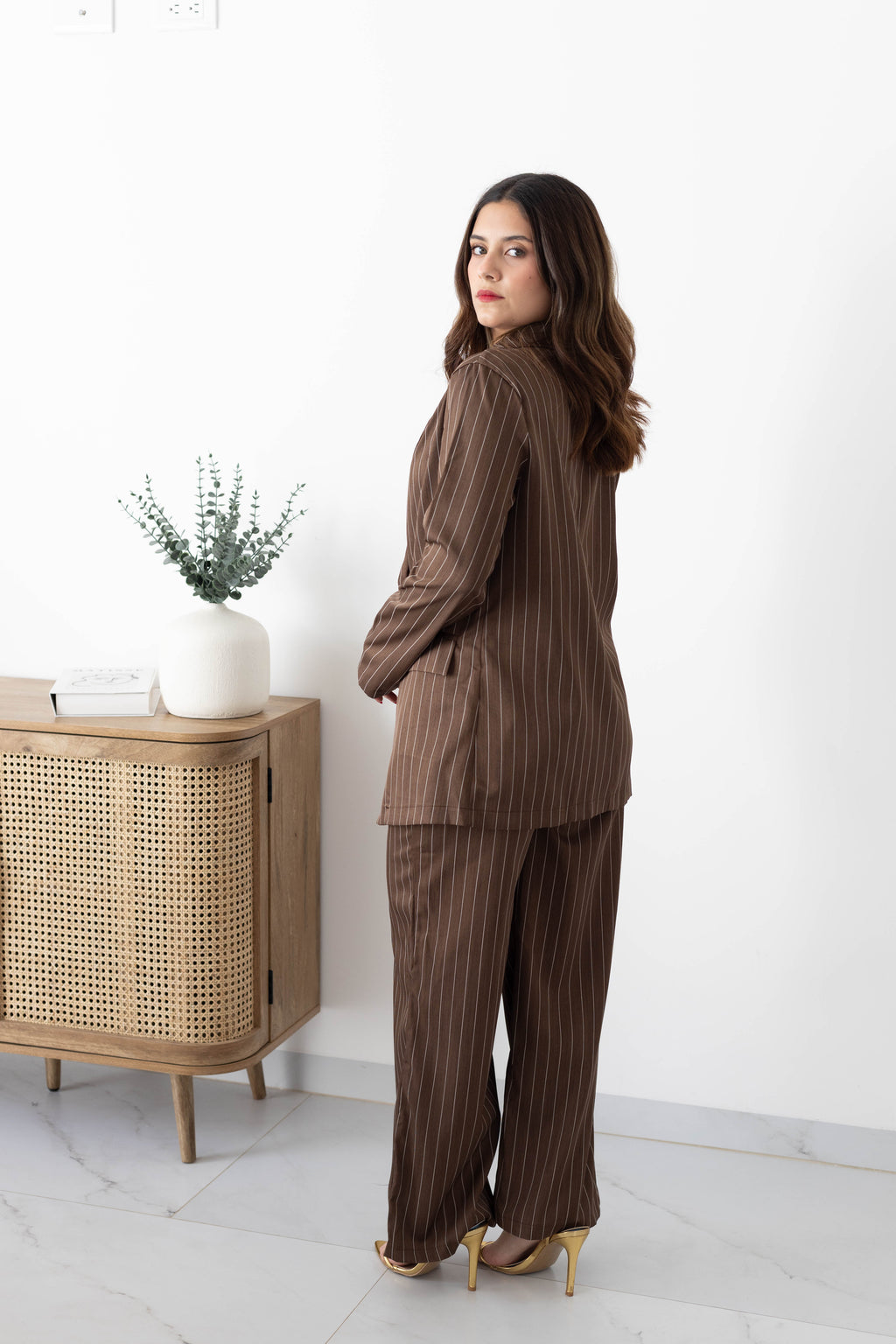 Conjunto 2pz café rayas sastre