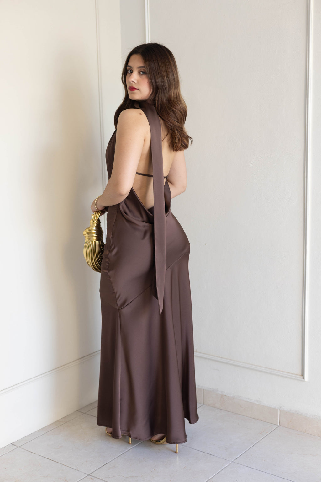 Vestido satin corbatín