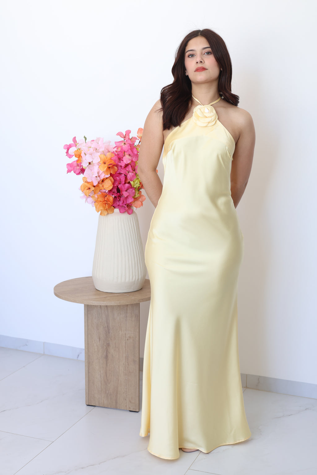 Vestido satin flor