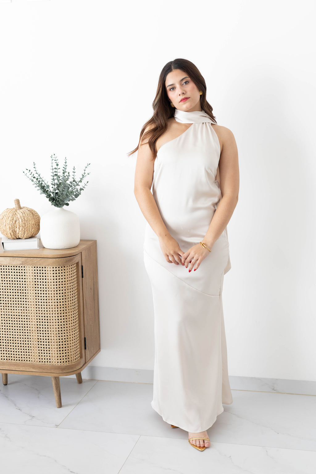 Vestido satin corbatín