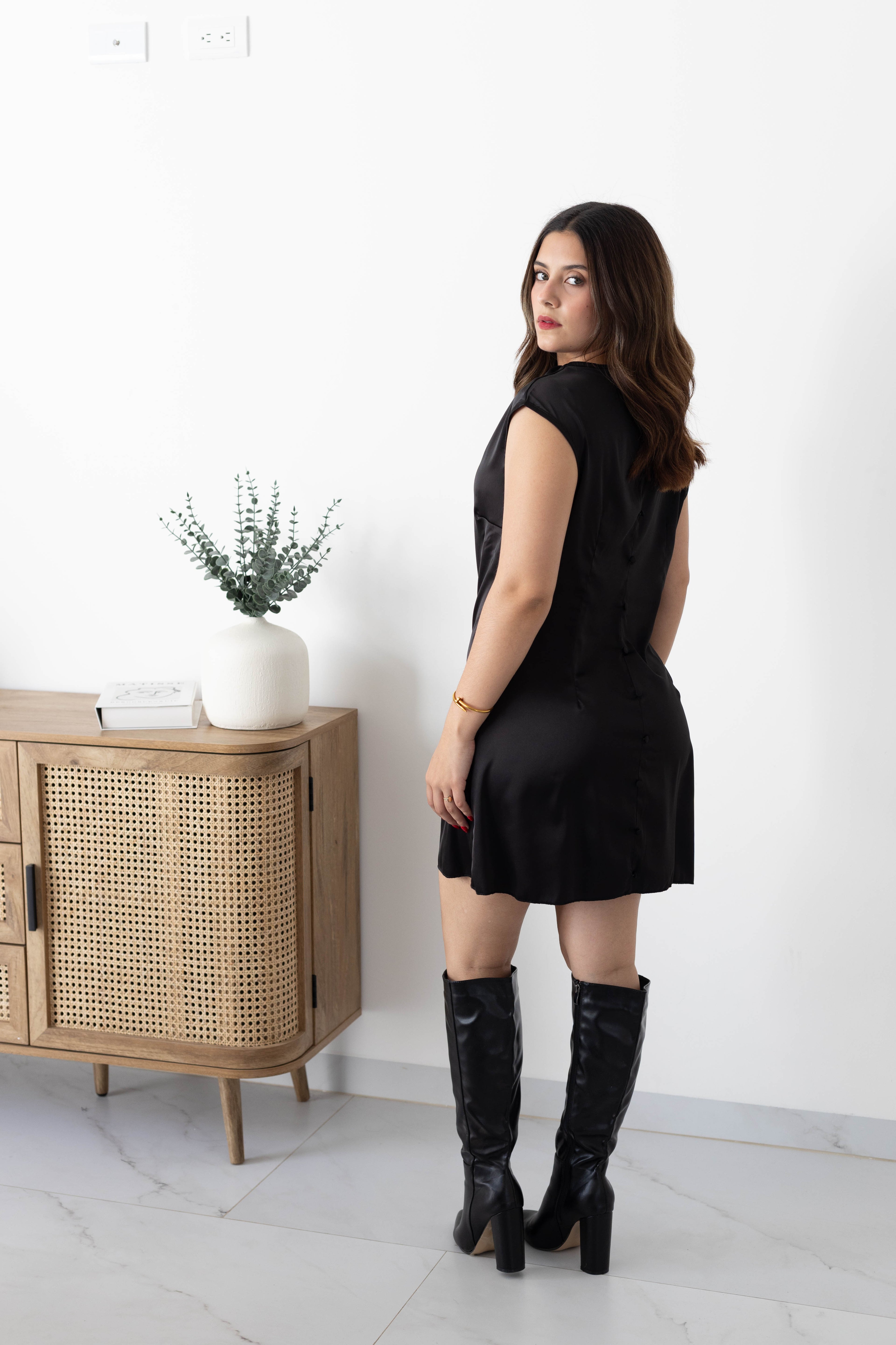 Vestido corto satinado