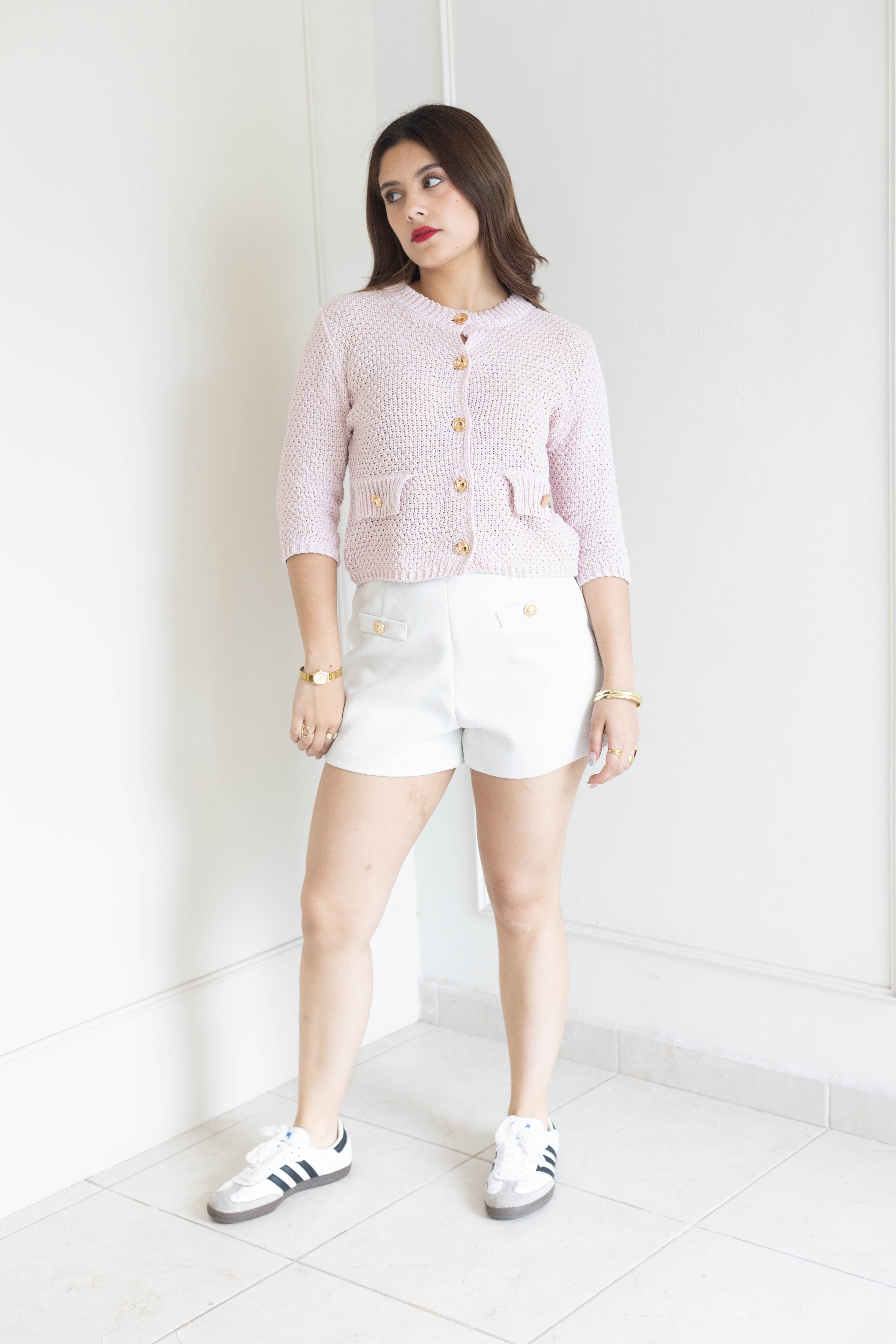 Short con botones dorado