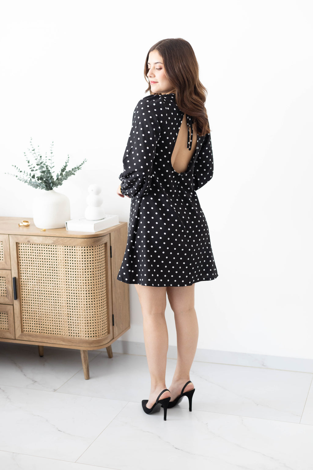 Vestido corto de puntos